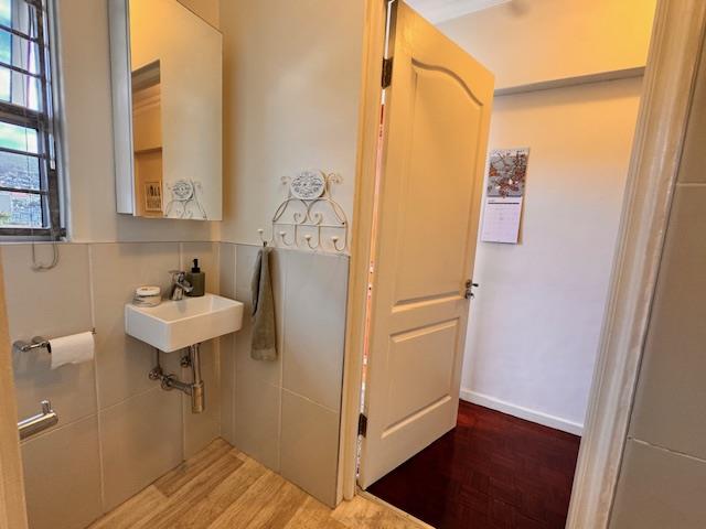 To Let 2 Bedroom Property for Rent in Gardens Western Cape